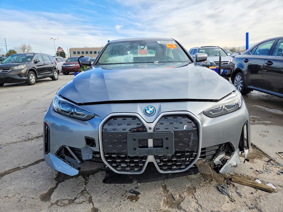 45464916 :رقم المزاد ، WBY83FB02RFT27874 vin ، 2024 Bmw I4 مزاد بيع