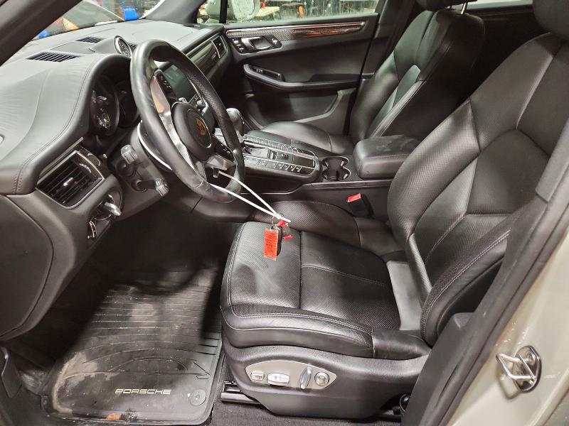 46001196 :رقم المزاد ، WP1AG2A50JLB60013 vin ، 2018 Porsche Macan مزاد بيع