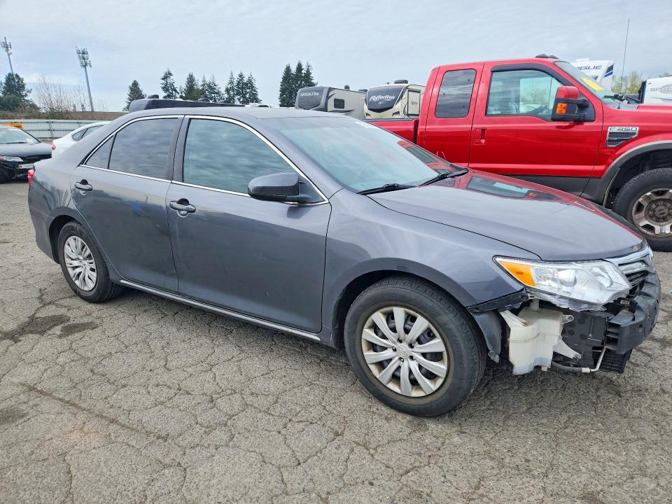 47042946 :رقم المزاد ، 4T4BF1FK6DR333986 vin ، 2013 Toyota Camry مزاد بيع
