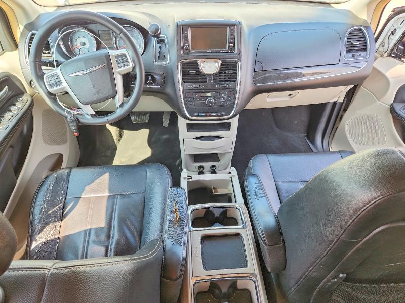 48117676 :رقم المزاد ، 2C4RC1BG3GR206640 vin ، 2016 Chrysler Town & Country مزاد بيع