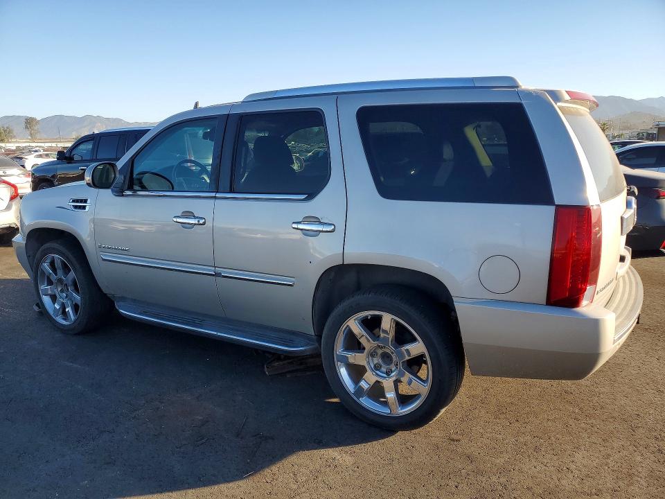 Продажа на аукционе авто 2007 Cadillac Escalade, vin: 1GYFK63817R131625, номер лота: 41624676