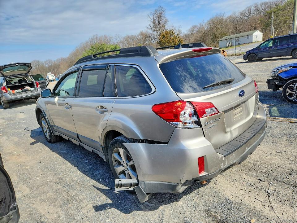 2014 Subaru Outback მანქანა იყიდება აუქციონზე, vin: 4S4BRBLC5E3236015, აუქციონის ნომერი: 47762986