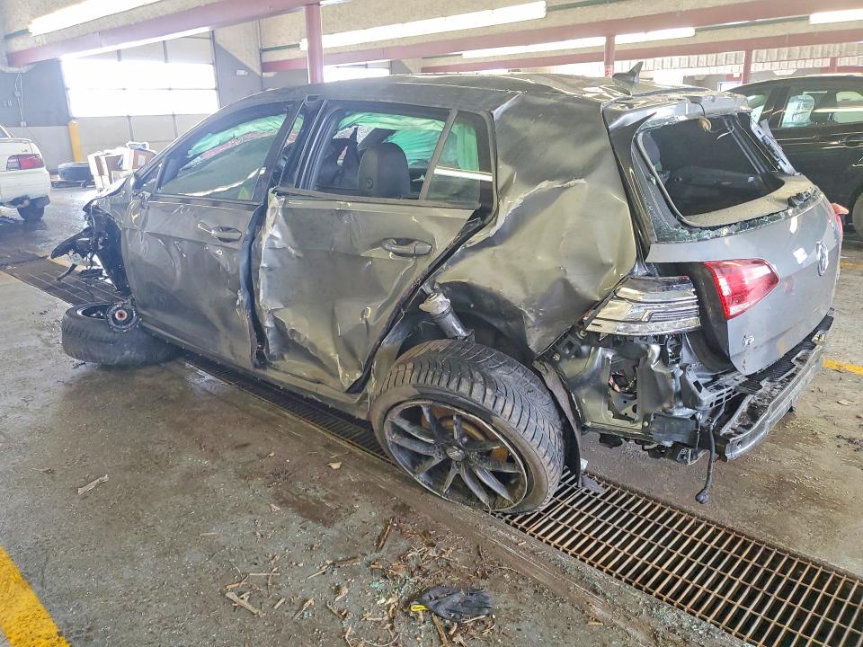 48279016 :رقم المزاد ، WVWVF7AU9JW105746 vin ، 2018 Volkswagen Golf R مزاد بيع