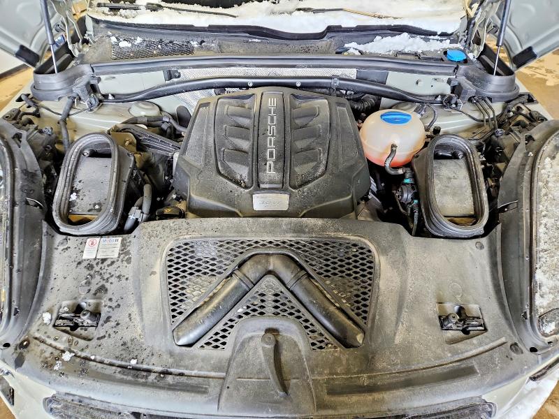 46001196 :رقم المزاد ، WP1AG2A50JLB60013 vin ، 2018 Porsche Macan مزاد بيع