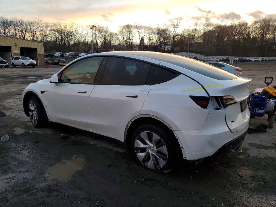 46028896 :رقم المزاد ، 7SAYGDEE5PA110998 vin ، 2023 Tesla Model Y مزاد بيع