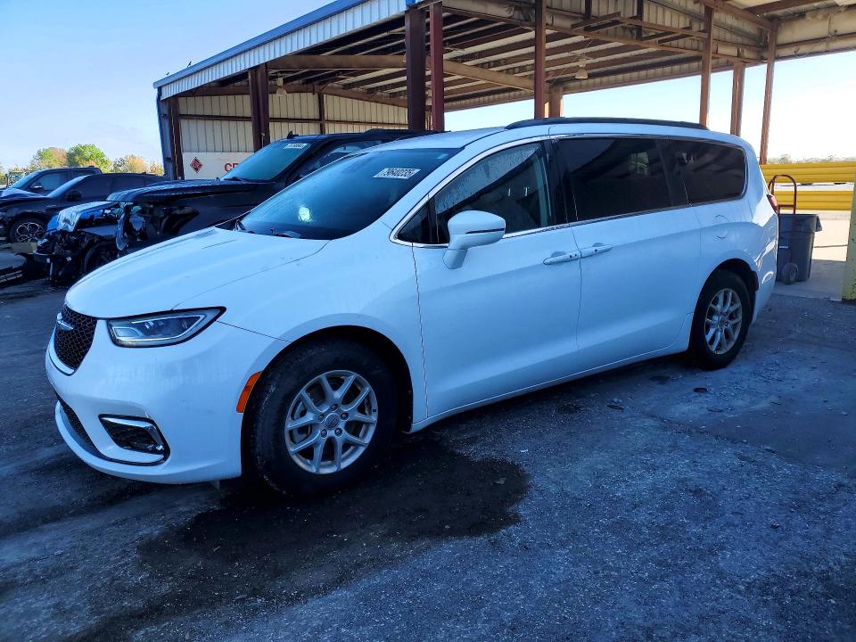 Auction sale of the 2022 Chrysler Pacifica, vin: 2C4RC1BG1NR150775, lot number: 79640235