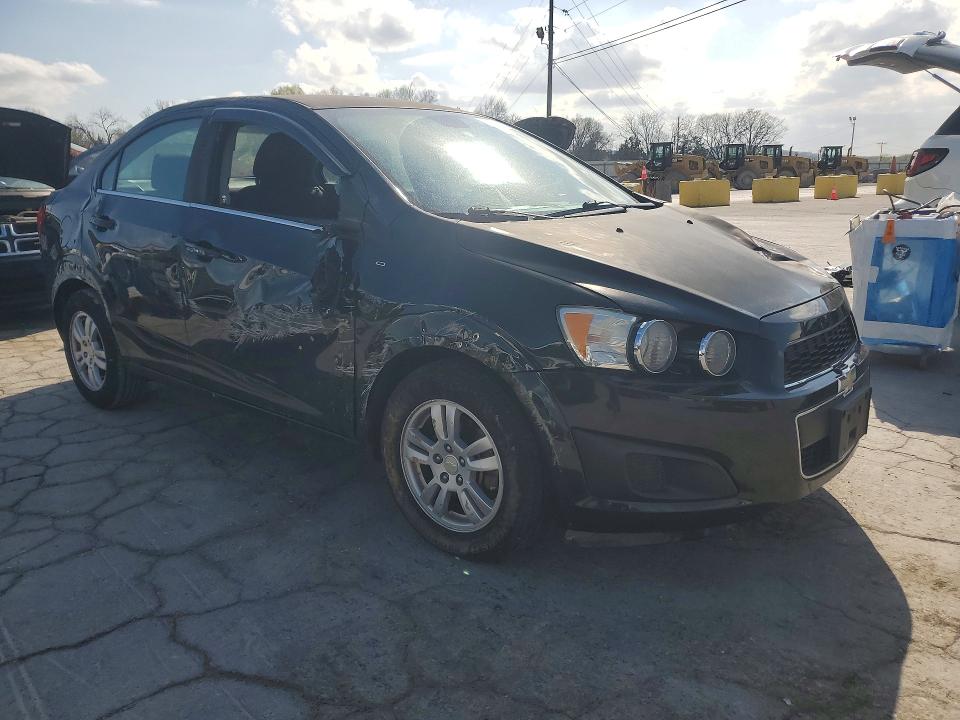48142626 :رقم المزاد ، 1G1JC5SH3D4210921 vin ، 2013 Chevrolet Sonic مزاد بيع