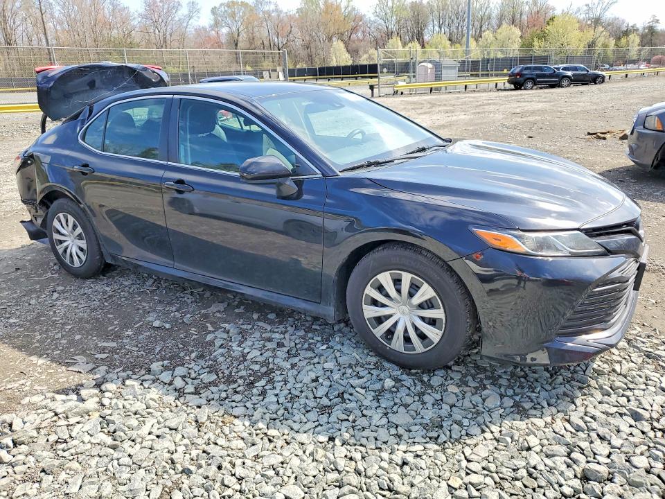 51338486 :رقم المزاد ، 4T1C31AK7LU520456 vin ، 2020 Toyota Camry Hybrid مزاد بيع