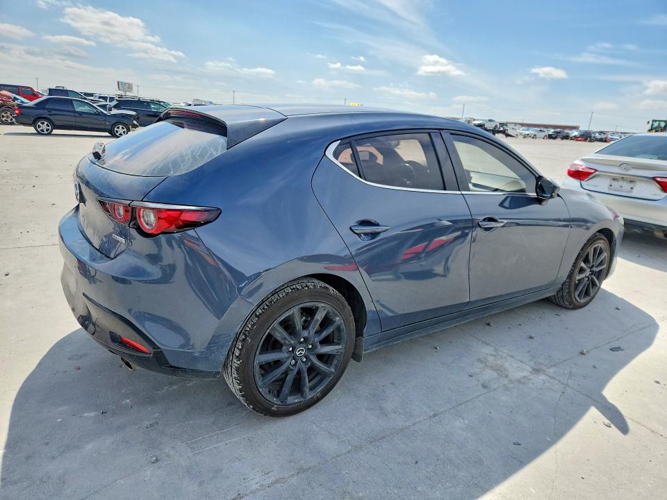 41970626 :رقم المزاد ، JM1BPALL5N1515562 vin ، 2022 Mazda 3 مزاد بيع
