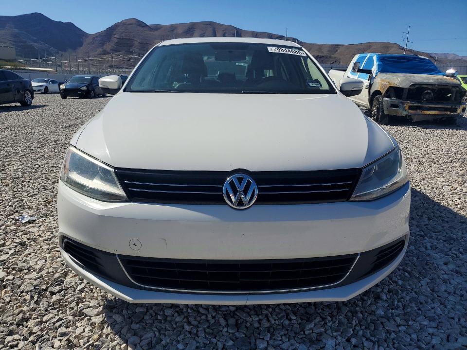 2014 Volkswagen Jetta მანქანა იყიდება აუქციონზე, vin: 3VWLL7AJ9EM372734, აუქციონის ნომერი: 79844685