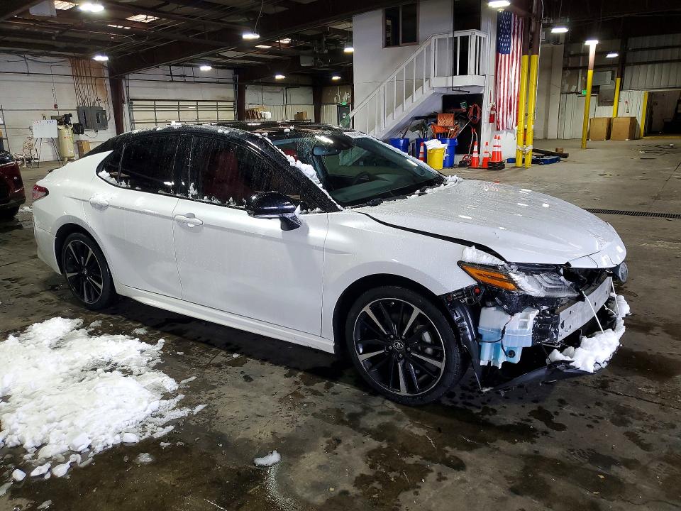 Продаж на аукціоні авто 2018 Toyota Camry, vin: 4T1B61HK4JU029185, номер лоту: 78303195