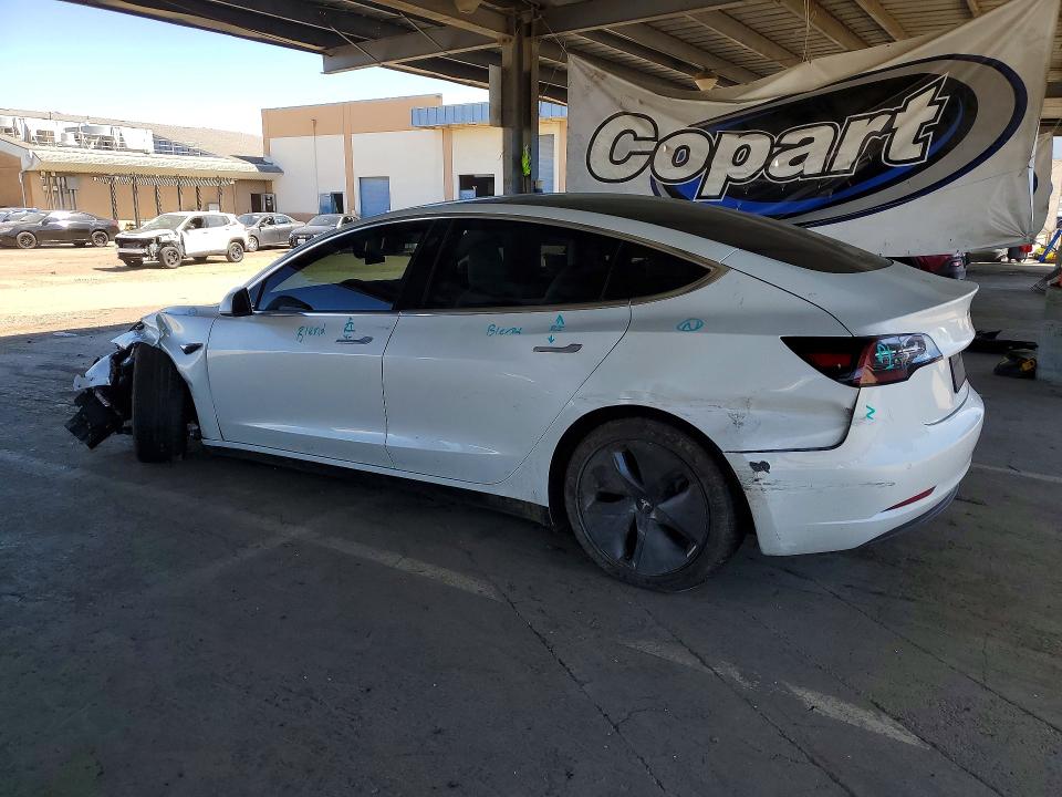 47065216 :رقم المزاد ، 5YJ3E1EB8KF517758 vin ، 2019 Tesla Model 3 مزاد بيع