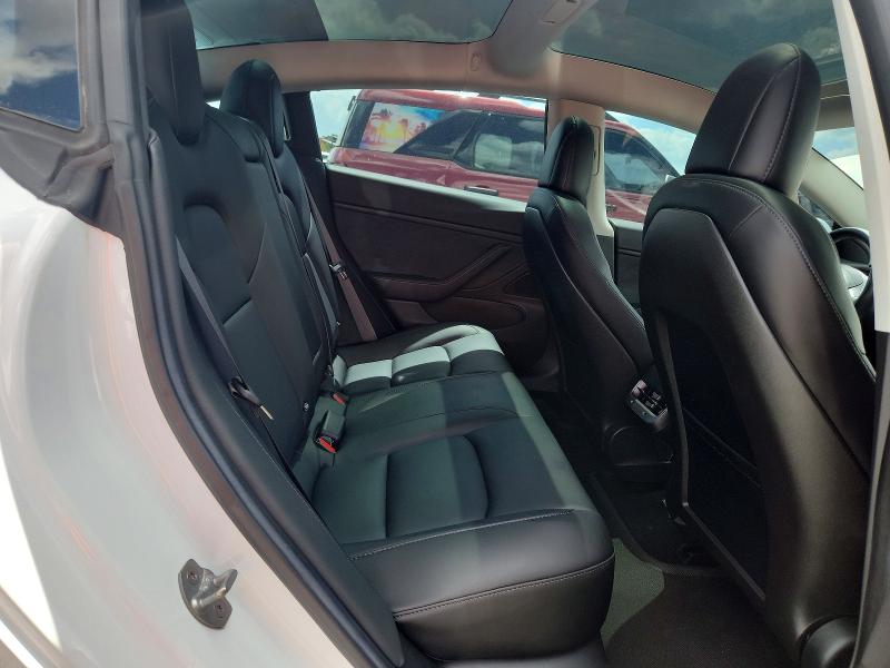 Продажа на аукционе авто 2018 Tesla Model 3, vin: 5YJ3E1EB8JF066832, номер лота: 47941866