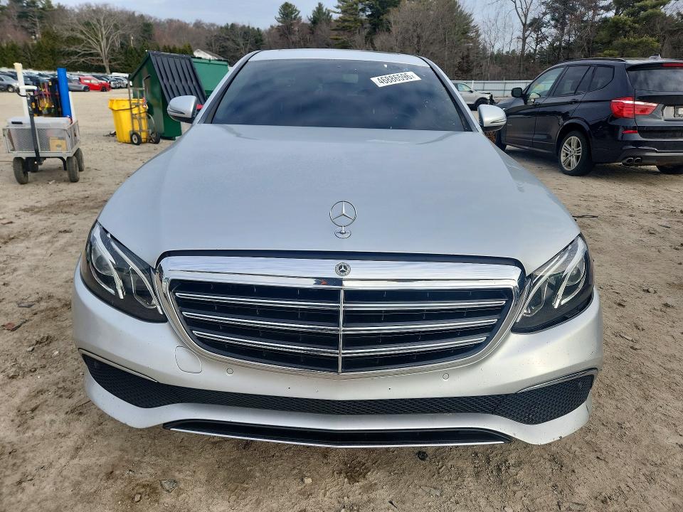 46886596 :رقم المزاد ، WDDZF4KBXHA215313 vin ، 2017 Mercedes-benz E مزاد بيع