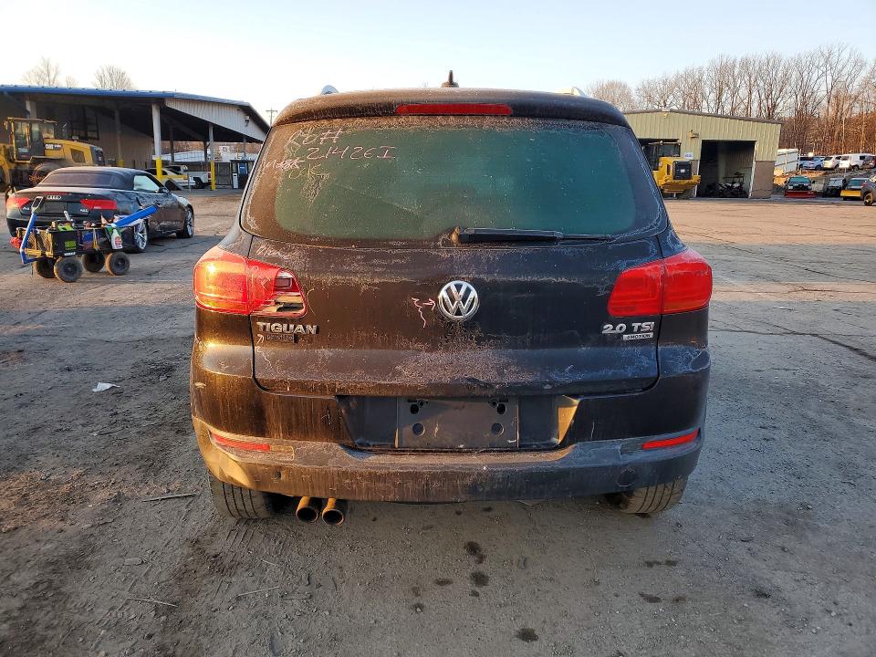 2013 Volkswagen Tiguan მანქანა იყიდება აუქციონზე, vin: WVGBV3AX9DW083952, აუქციონის ნომერი: 46897036