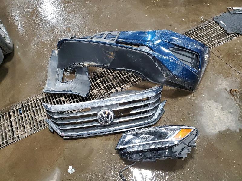 47998096 :رقم المزاد ، 1VWSA7A36MC016891 vin ، 2021 Volkswagen Passat مزاد بيع