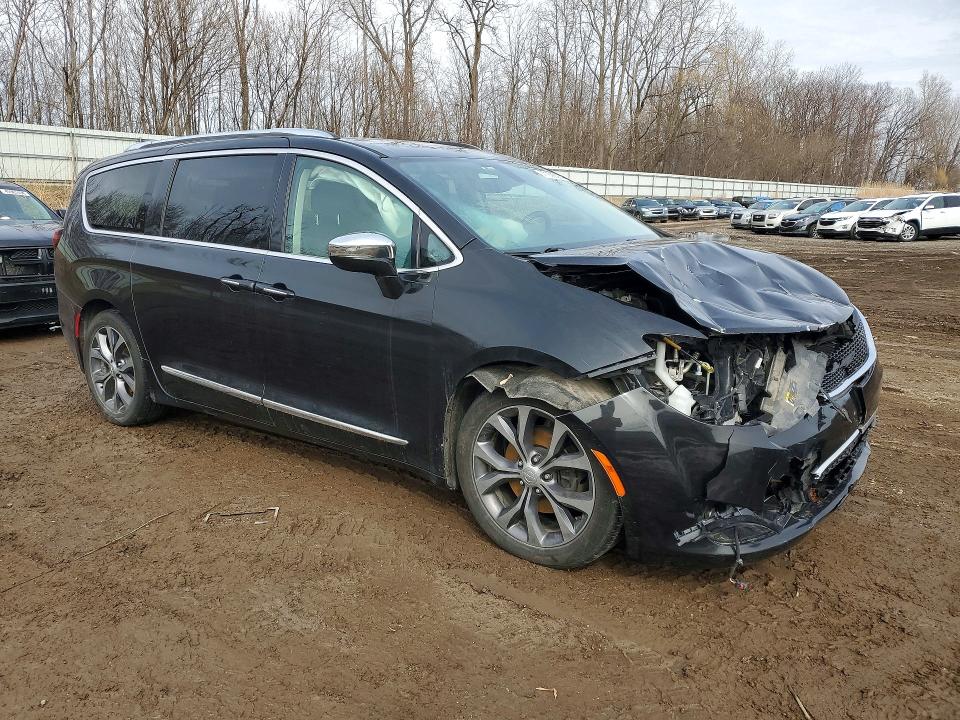 Продаж на аукціоні авто 2018 Chrysler Pacifica, vin: 2C4RC1GGXJR105742, номер лоту: 47259806
