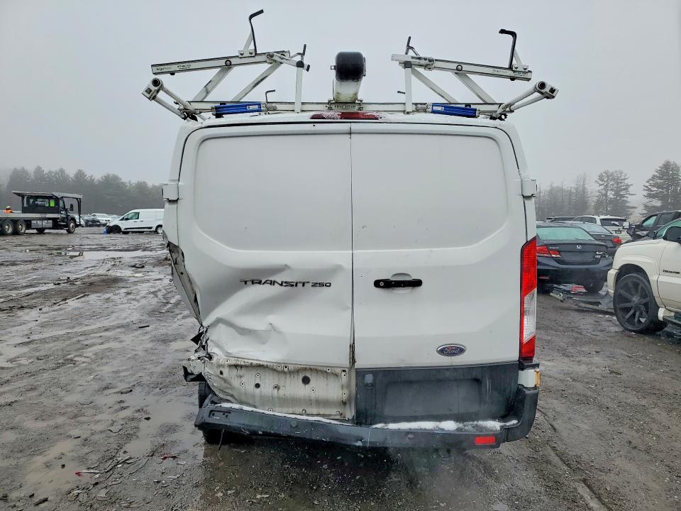 79702475 :رقم المزاد ، 1FTYR1YM4KKA64782 vin ، 2019 Ford Transit مزاد بيع