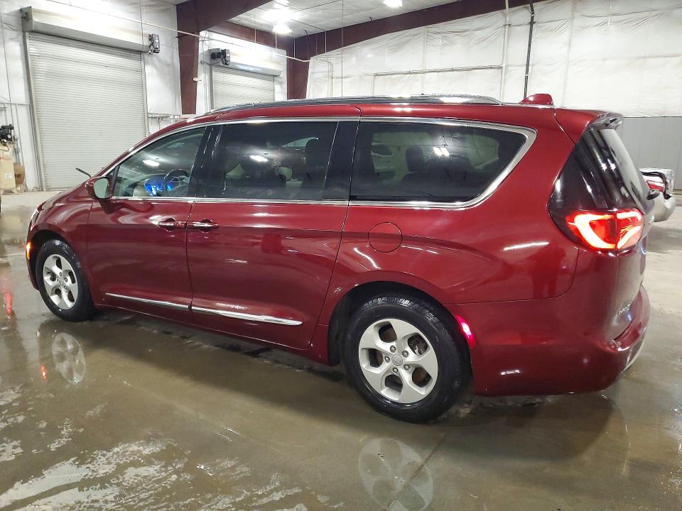 41889696 :رقم المزاد ، 2C4RC1EG8HR839843 vin ، 2017 Chrysler Pacifica مزاد بيع