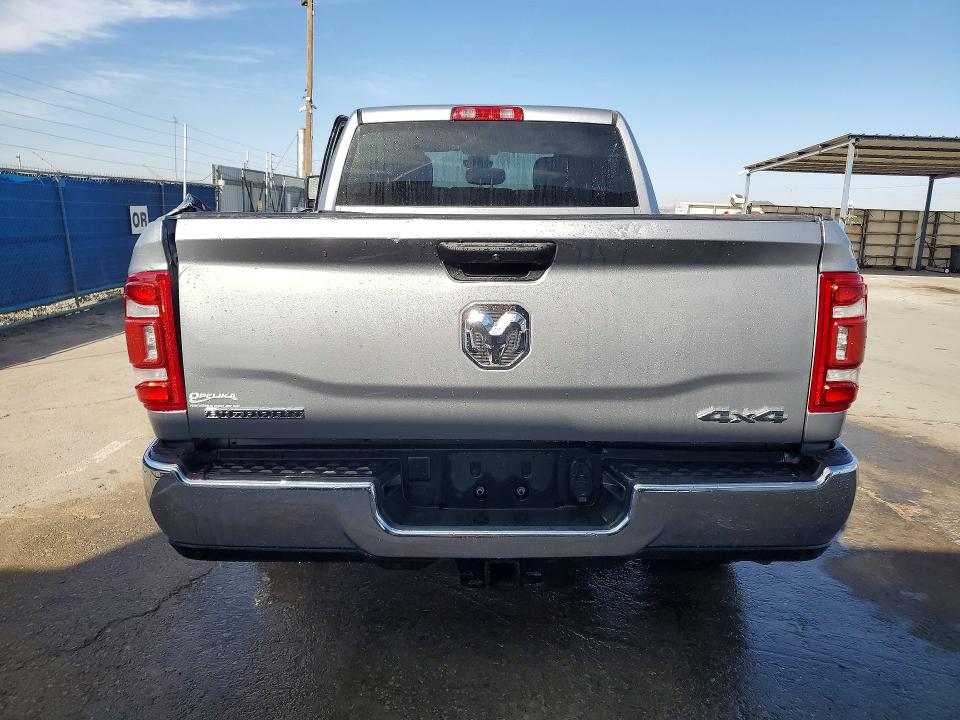 41638096 :رقم المزاد ، 3C6UR5DL5RG390697 vin ، 2024 Ram 2500 مزاد بيع