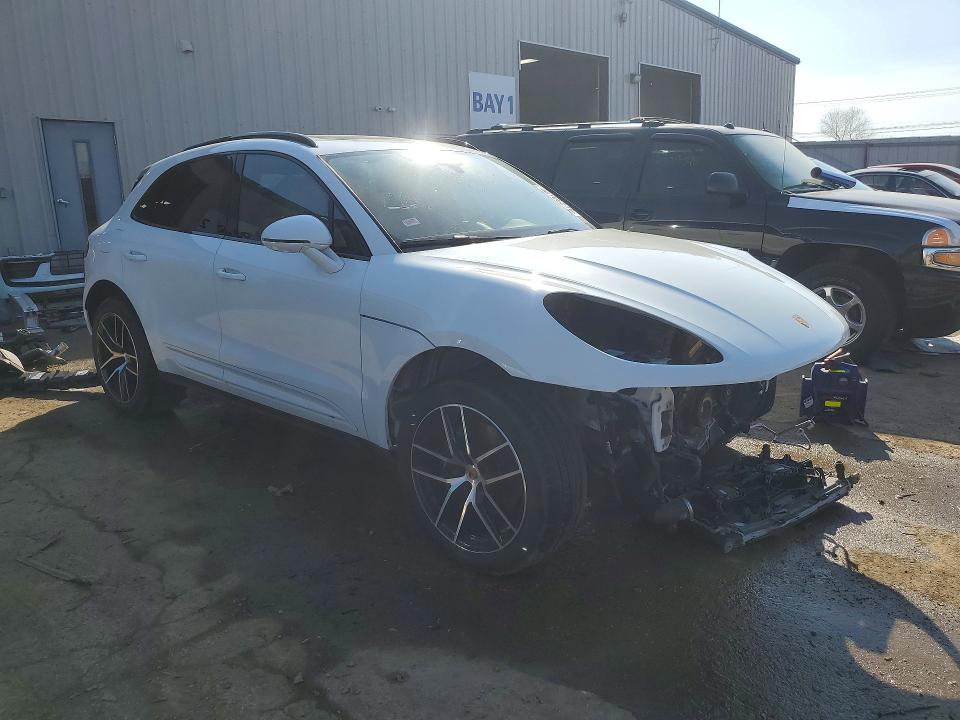 Продаж на аукціоні авто 2023 Porsche Macan, vin: WP1AA2A55PLB12050, номер лоту: 48105276
