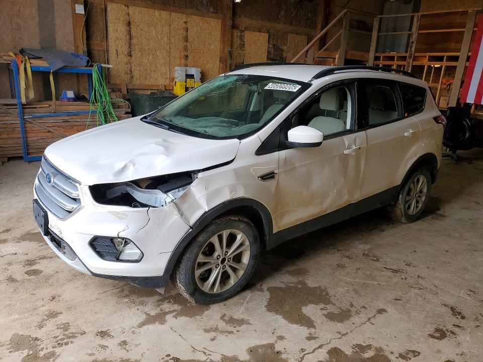 2017 Ford Escape მანქანა იყიდება აუქციონზე, vin: 1FMCU9G96HUA23082, აუქციონის ნომერი: 46009906