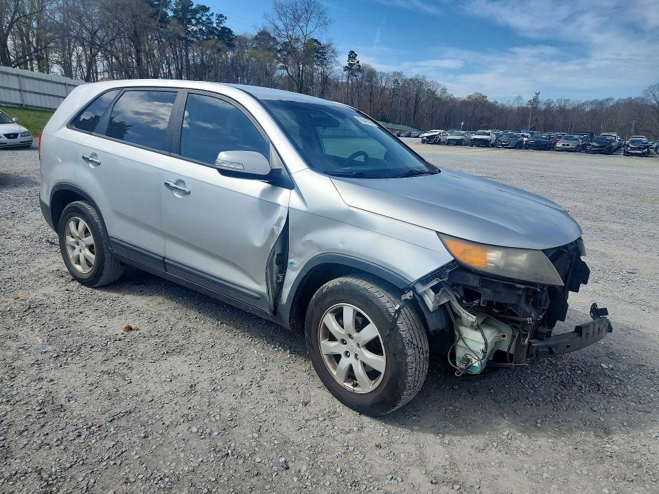 2011 Kia Sorento მანქანა იყიდება აუქციონზე, vin: 5XYKT3A10BG161809, აუქციონის ნომერი: 45648306