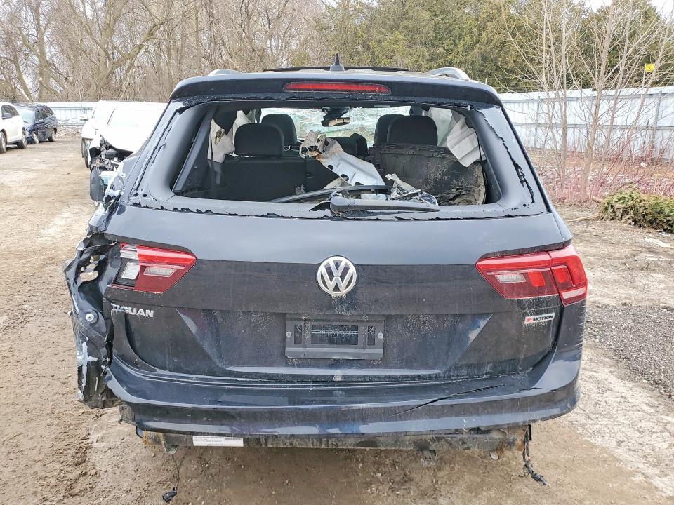 45498556 :رقم المزاد ، 3VV4B7AX1MM126405 vin ، 2021 Volkswagen Tiguan مزاد بيع