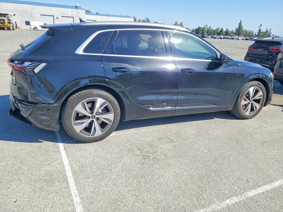 2024 Audi Q8 E-tron მანქანა იყიდება აუქციონზე, vin: WA15AAGEXRB008340, აუქციონის ნომერი: 41978676