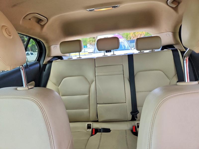 47664576 :رقم المزاد ، WDCTG4EB7JJ426882 vin ، 2018 Mercedes-benz Gla مزاد بيع