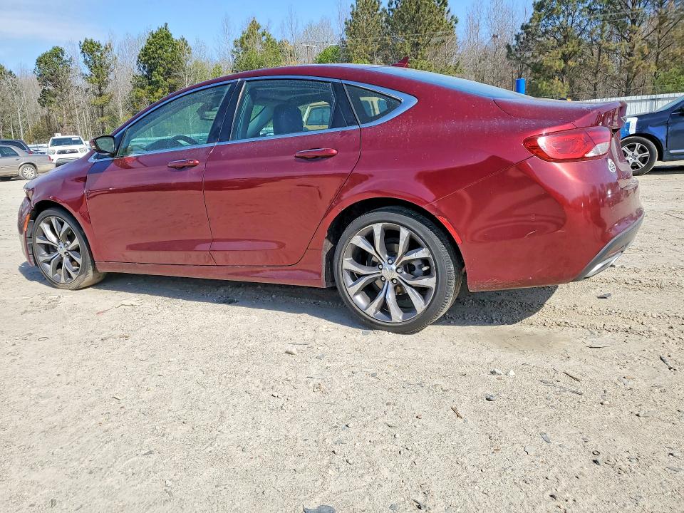 47807266 :رقم المزاد ، 1C3CCCCG6FN628062 vin ، 2015 Chrysler 200 مزاد بيع