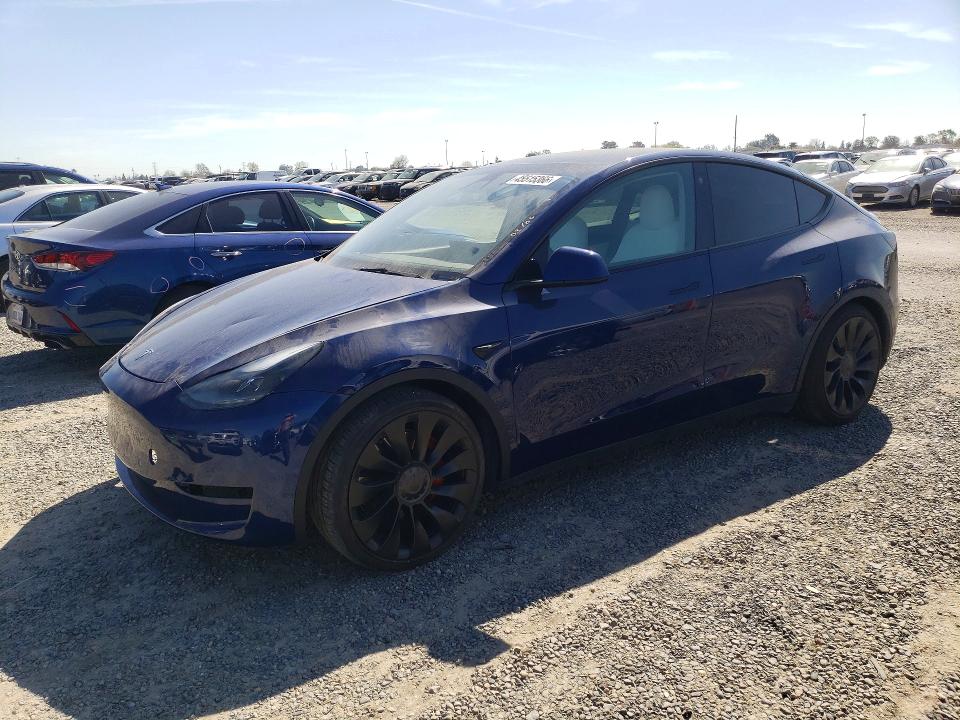 45515366 :رقم المزاد ، 7SAYGDEF4NF399946 vin ، 2022 Tesla Model Y مزاد بيع
