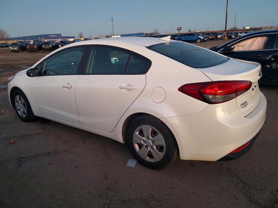 Продажа на аукционе авто 2018 Kia Forte, vin: 3KPFL4A71JE235598, номер лота: 41932526