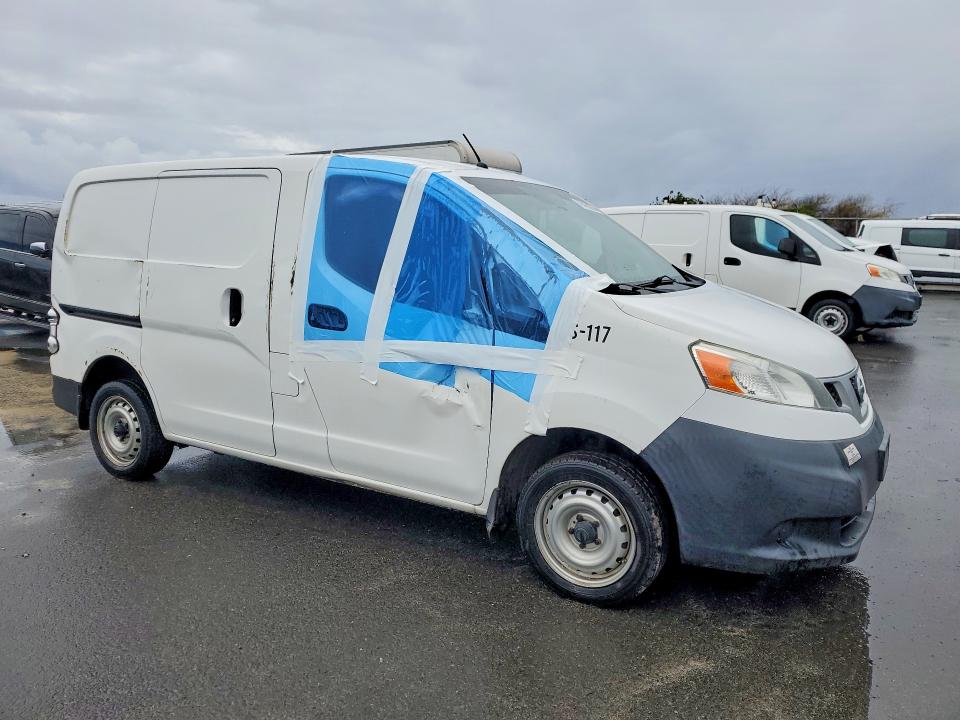 79428305 :رقم المزاد ، 3N6CM0KN2FK731392 vin ، 2015 Niss Nv200 مزاد بيع