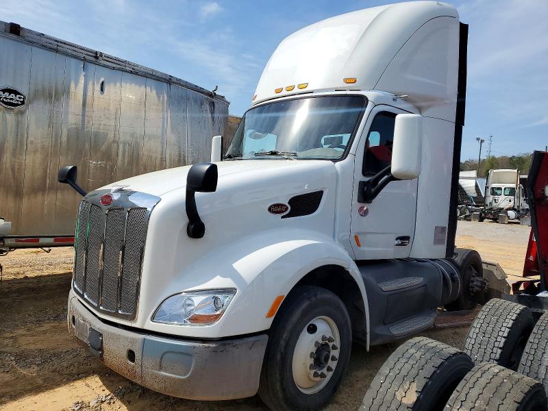 77429845 :رقم المزاد ، 1XPBA48X3HD428839 vin ، 2017 Peterbilt 579 مزاد بيع