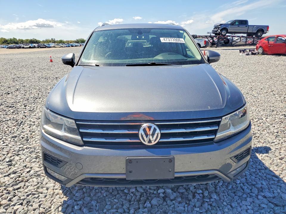 47373906 :رقم المزاد ، 3VV2B7AX5JM106368 vin ، 2018 Volkswagen Tiguan مزاد بيع