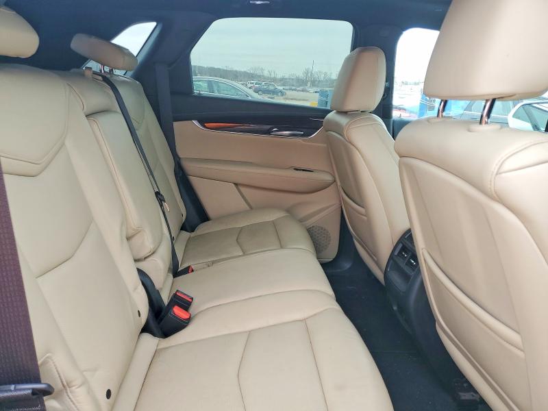 47313156 :رقم المزاد ، 1GYKNERS6HZ306794 vin ، 2017 Cadillac Xt5 مزاد بيع