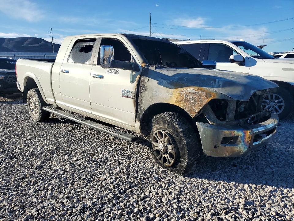 41932856 :رقم المزاد ، 3C63R3ML9JG312122 vin ، 2018 Ram 3500 مزاد بيع