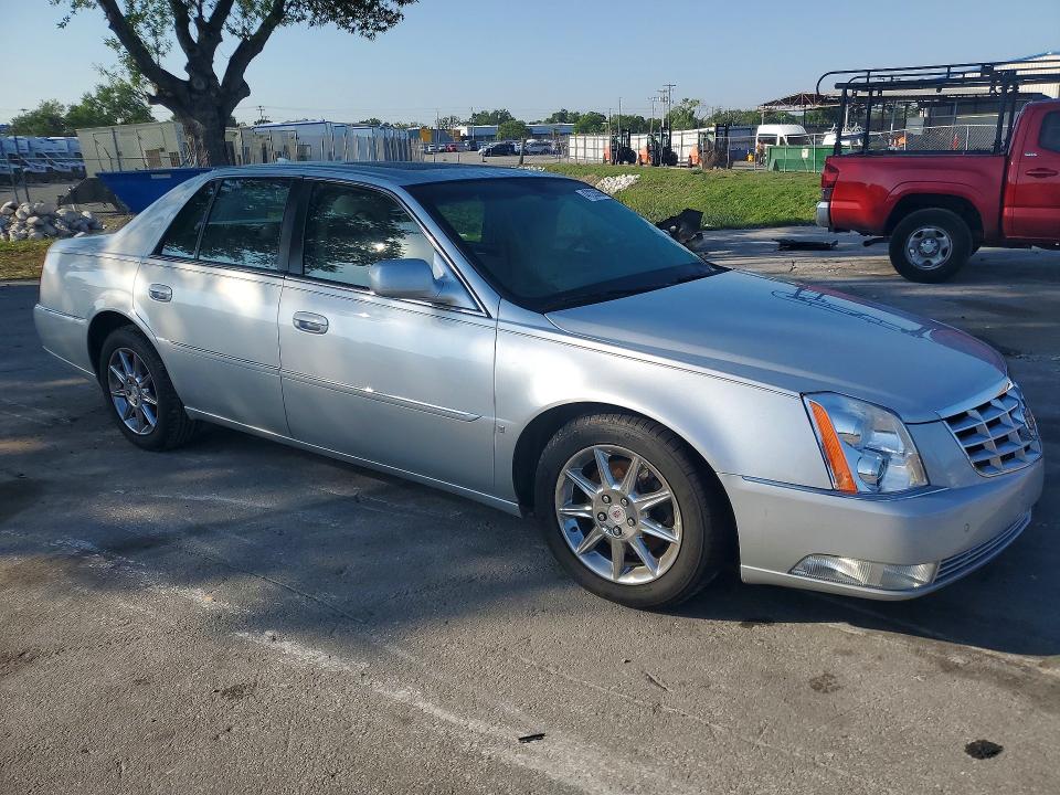 2010 Cadillac Dts მანქანა იყიდება აუქციონზე, vin: 1G6KD5EY9AU100040, აუქციონის ნომერი: 47226366