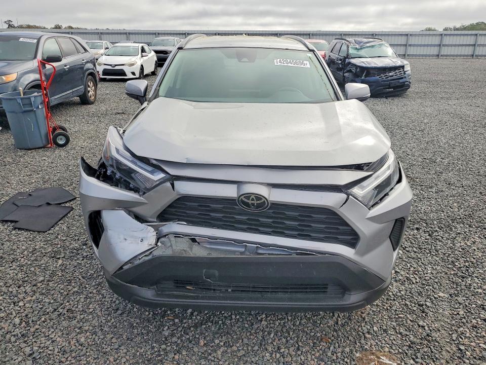 Продажа на аукционе авто 2023 Toyota Rav4, vin: 2T3W1RFV4PW266027, номер лота: 42045696