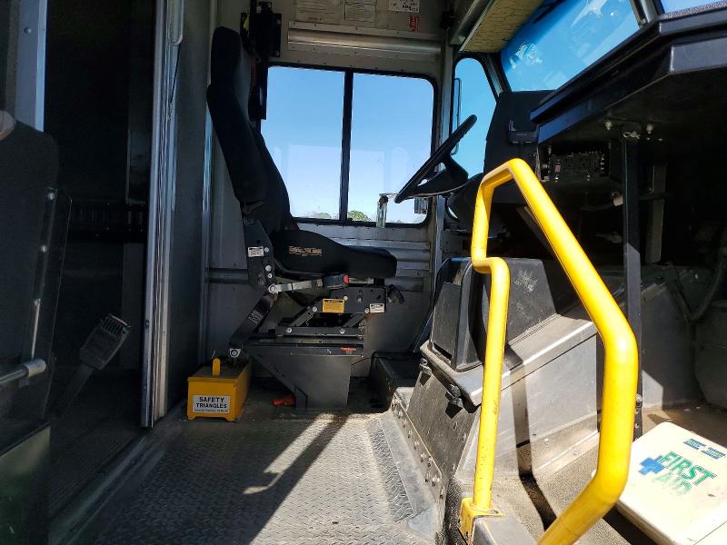 Продаж на аукціоні авто 2015 Freightliner Mt45, vin: 4UZAC2DV4FCGP3280, номер лоту: 54928176