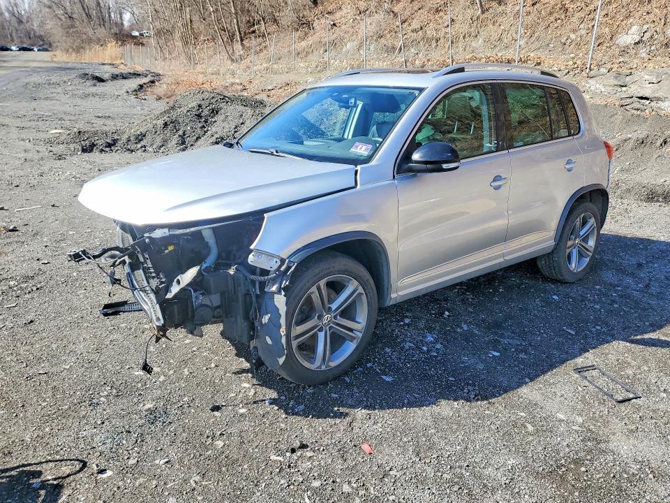 45798376 :رقم المزاد ، WVGUV7AX2HW509633 vin ، 2017 Volkswagen Tiguan مزاد بيع