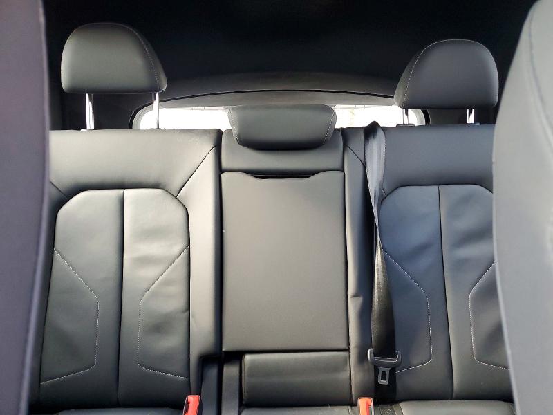 42078996 :رقم المزاد ، WA1EECF38L1033914 vin ، 2020 Audi Q3 مزاد بيع