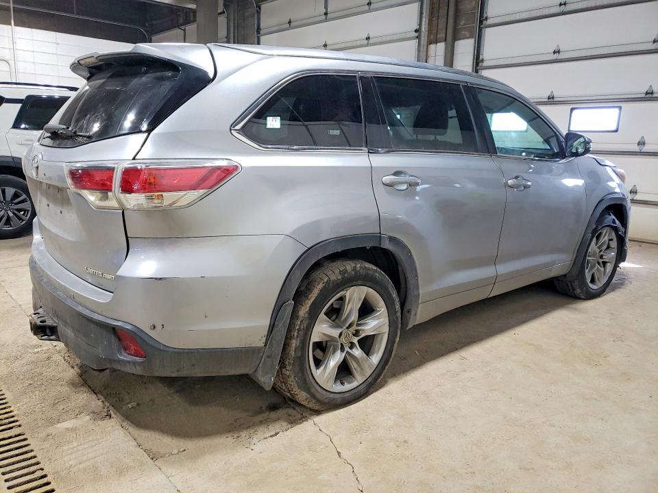 Продажа на аукционе авто 2015 Toyota Highlander, vin: 5TDDKRFH0FS132131, номер лота: 47227046
