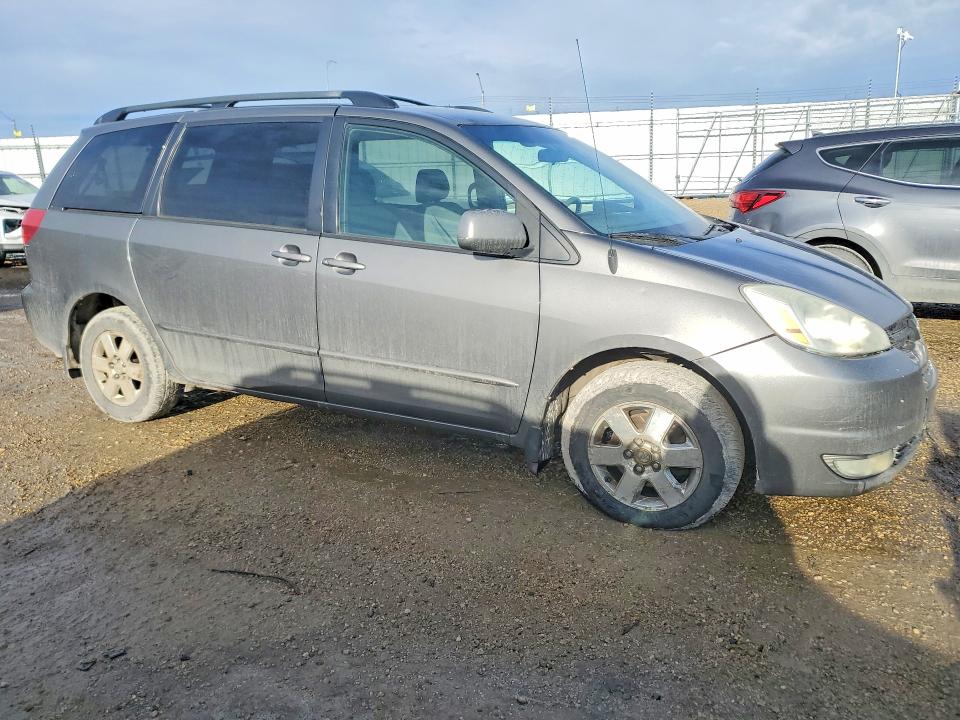 2004 Toyota Sienna მანქანა იყიდება აუქციონზე, vin: 5TDZA23C24S120102, აუქციონის ნომერი: 46299376
