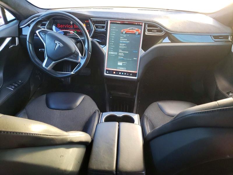 46210456 :رقم المزاد ، 5YJSA1E18FF118157 vin ، 2015 Tesla Model S مزاد بيع