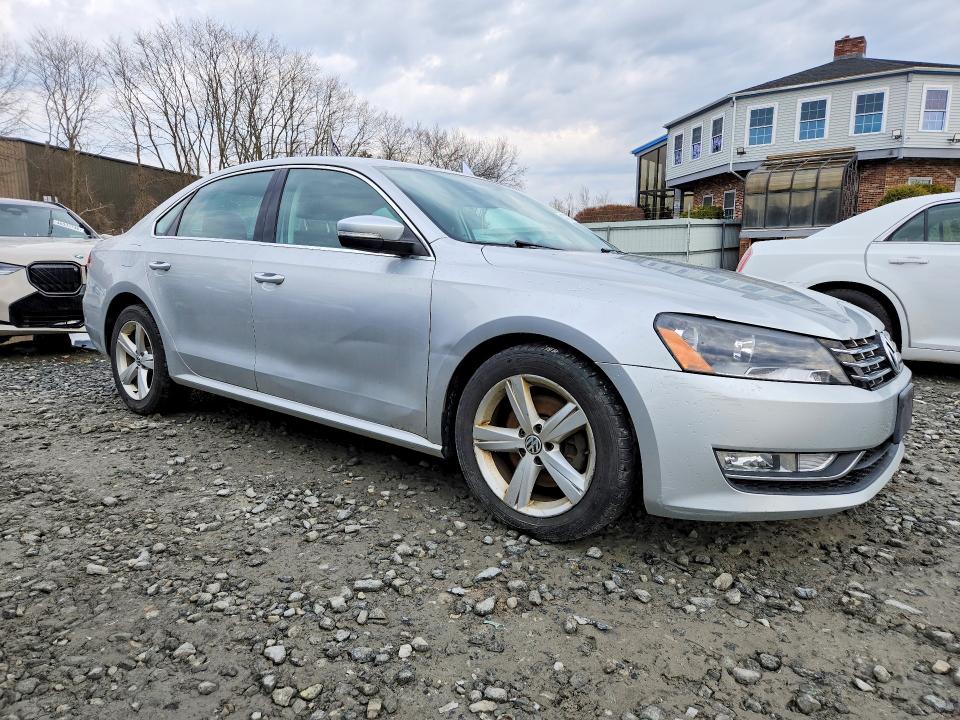47422286 :رقم المزاد ، 1VWAT7A31FC087912 vin ، 2015 Volkswagen Passat مزاد بيع