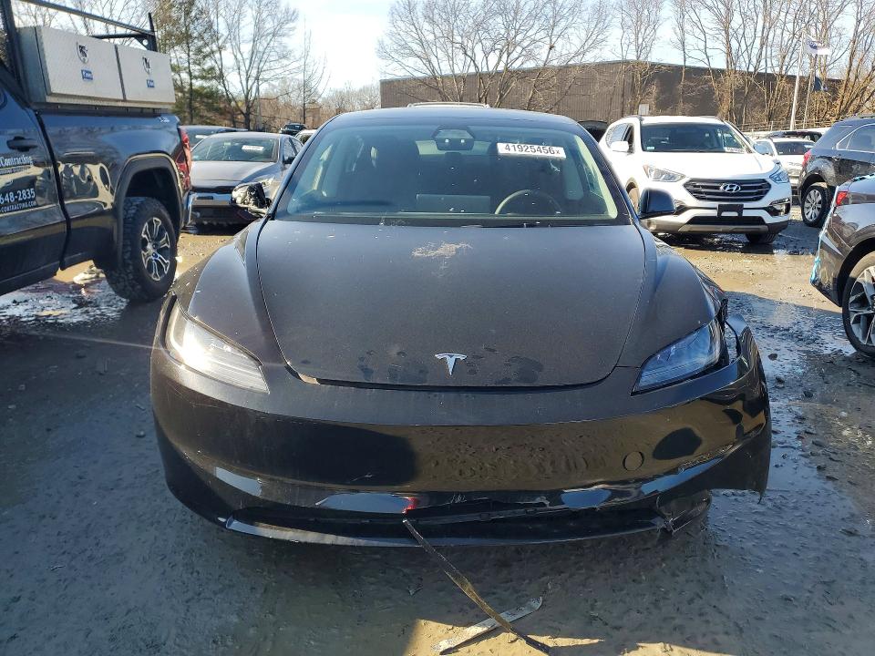 41925456 :رقم المزاد ، 5YJ3E1EA5RF825276 vin ، 2024 Tesla Model 3 مزاد بيع