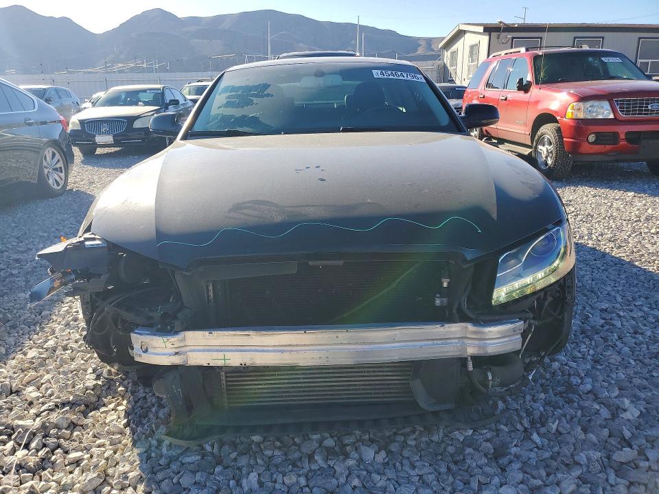 Продажа на аукционе авто 2011 Audi A5, vin: WAUVFAFR5BA071818, номер лота: 45464796