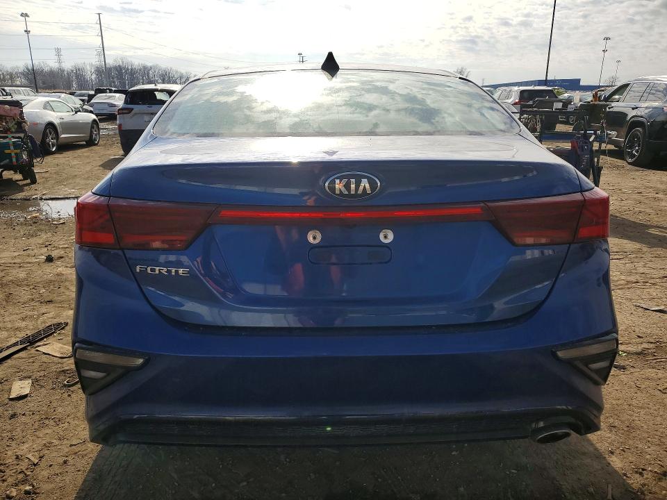 46888816 :رقم المزاد ، 3KPF24ADXKE008839 vin ، 2019 Kia Forte مزاد بيع